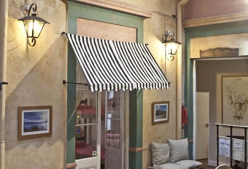 اتاق استاندارد با سرویس بهداشتی مشترک, Ba Stop Hotel House