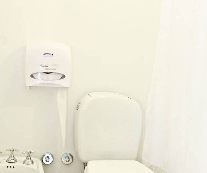 اتاق استاندارد, Ba Stop Hotel House