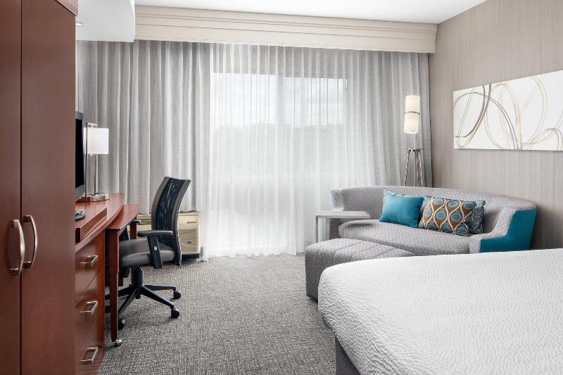 Стандартный Номер Кровать Кинг, Courtyard By Marriott Raleigh North/triangle Town Center