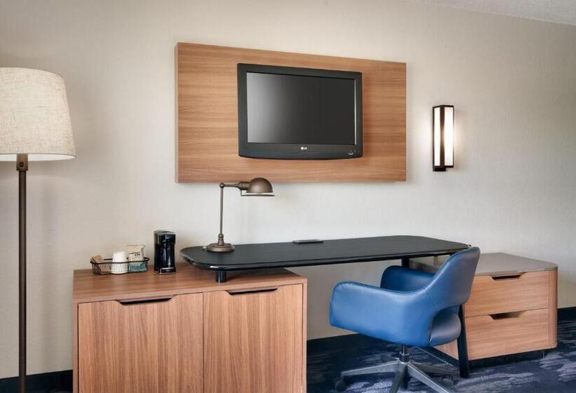 Номер Стандарт Кровать Кинг Адаптированный для Инвалидов, Fairfield Inn & Suites By Marriott Albany