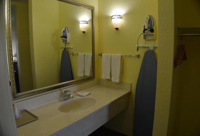 Номер Стандарт, Scottish Inns Fort Worth