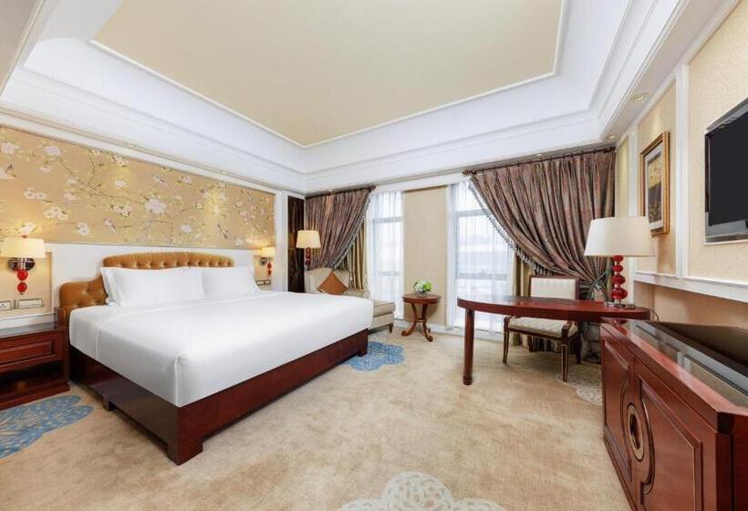 带大床的豪华间, Wyndham Foshan Shunde