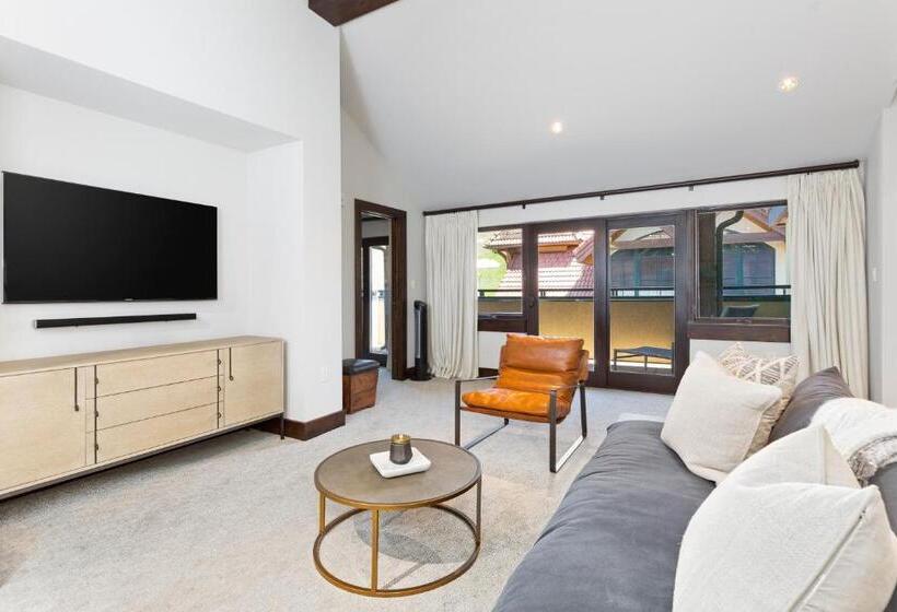 1 Bedroom Penthouse Apartment, Lumiere With Inspirato