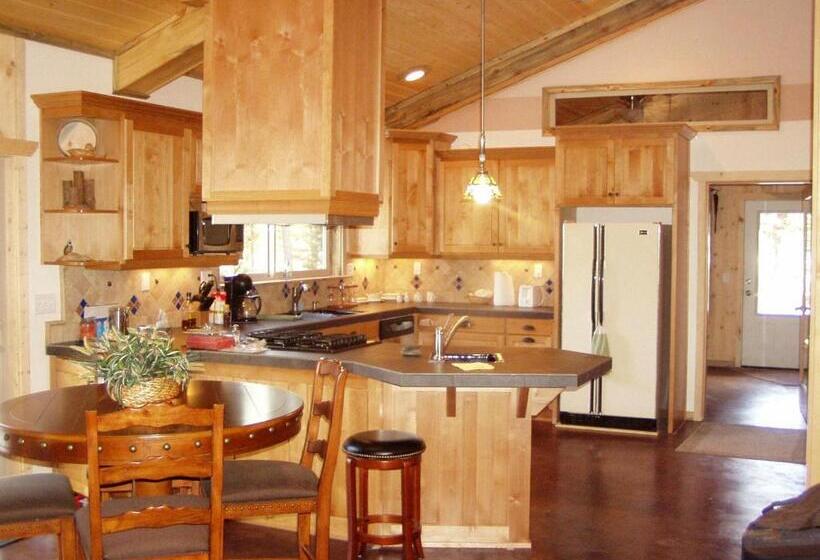Люкс 2 Спальни, Diamondstone Guest Lodges