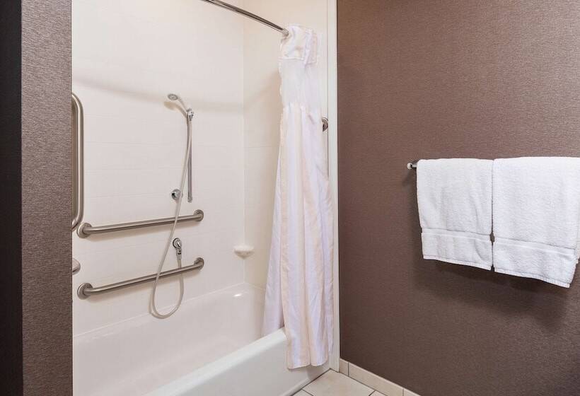 标准间带双人床, Hilton Garden Inn Sioux Falls Downtown