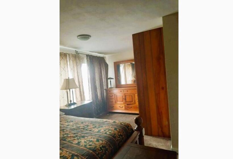 スタンダードシングルルーム, Holiday Lodge Virginia