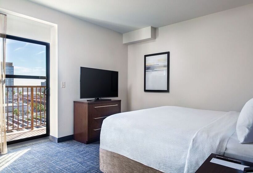 Люкс с Балконом, Residence Inn By Marriott Tempe Downtown/university