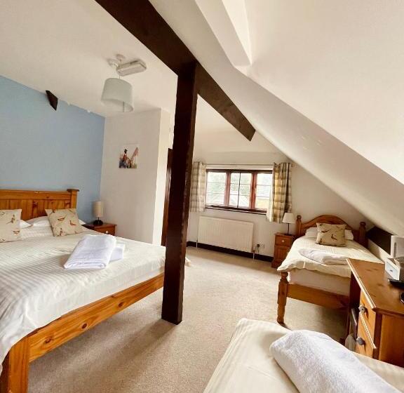 Семейный Номер, The Plough Inn Boddington