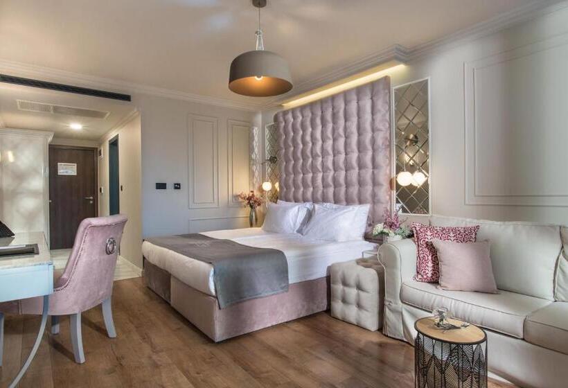 Номер Deluxe Вид на Море Боковой, Casa Di Fiore Spa And Medical Hotel, Mineral Pools & Private Beach