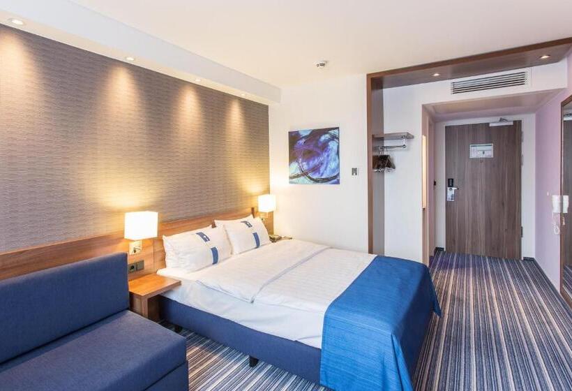 Номер Стандарт, Holiday Inn Express Neunkirchen, An Ihg