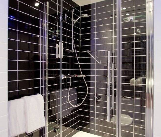 Номер Стандарт, Holiday Inn Express Neunkirchen, An Ihg
