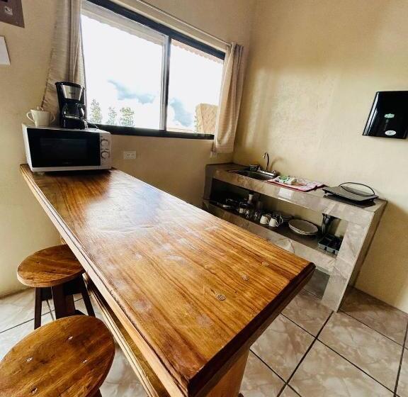 اتاق لوکس با چشم‌انداز دریا, Ocean View