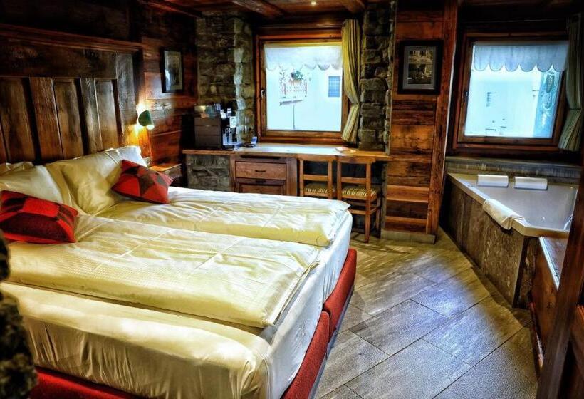 Номер Стандарт, Café Quinson Relais De Charme