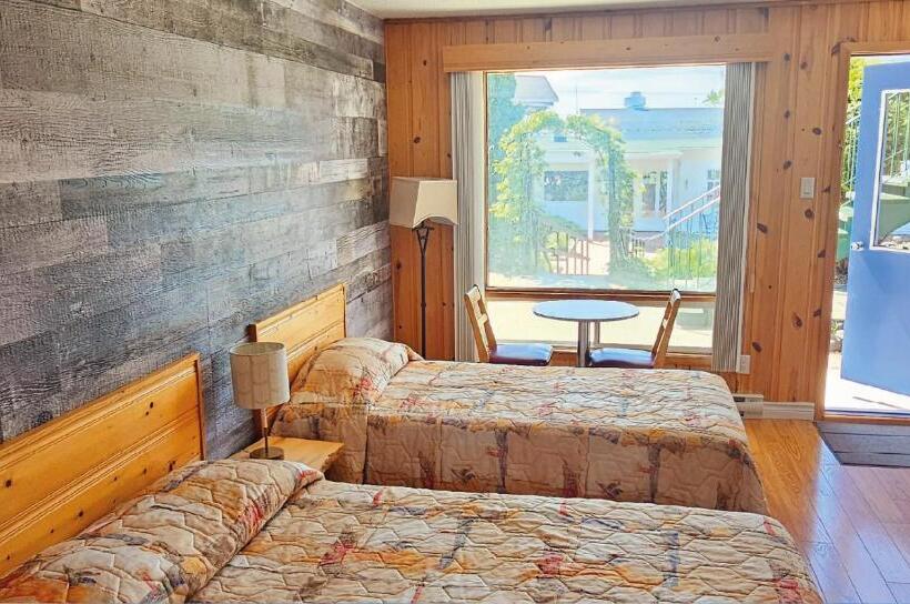Номер Стандарт, Hôtel Motel Les Voitures D Eau