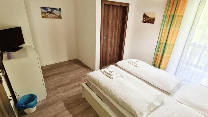 اتاق استاندارد با تخت بزرگ برای معلولان, Kurhotel Renona Rehabilitation