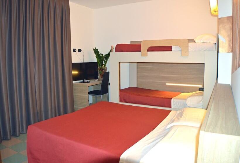 Четырехместный Номер Стандарт, Sempione Hotel Malpensa