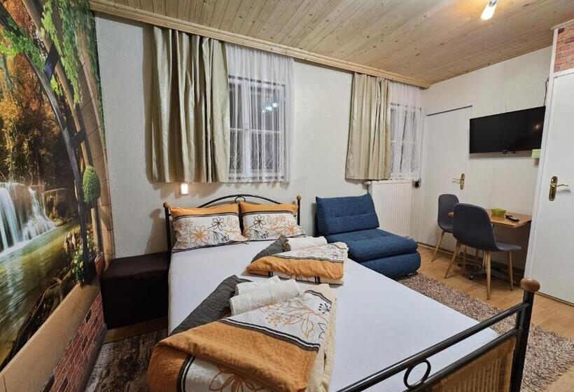 Студия Стандарт, Apia House