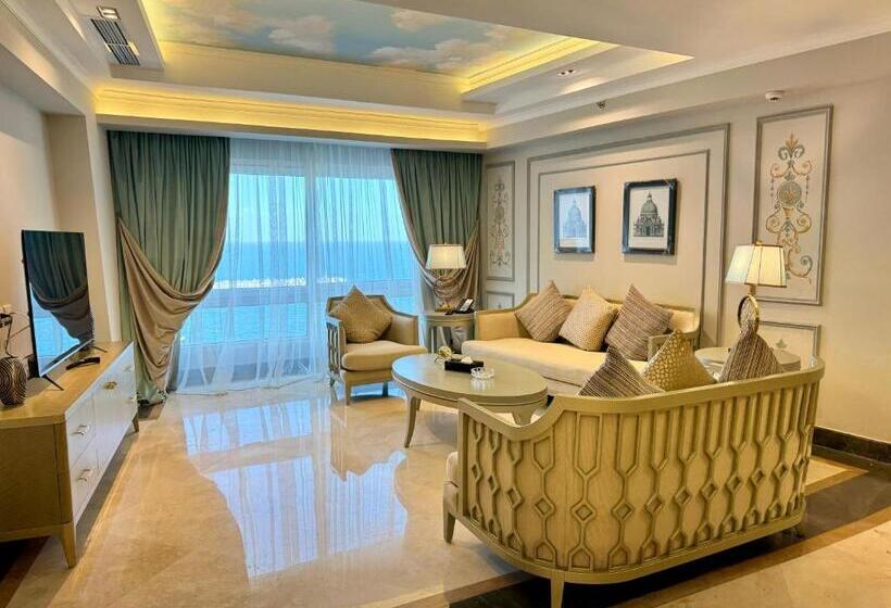 سوئیت با تخت بزرگ, Fleet Club Mahrousa