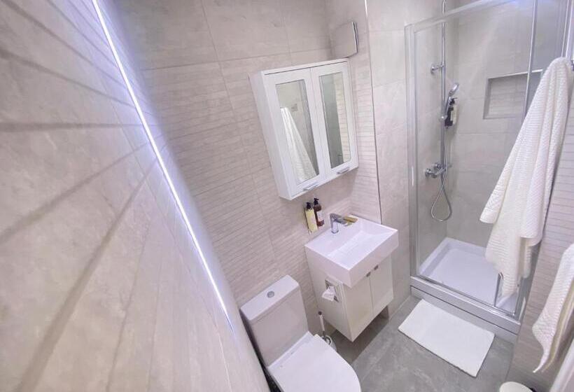 Студия Deluxe, Station Rooms