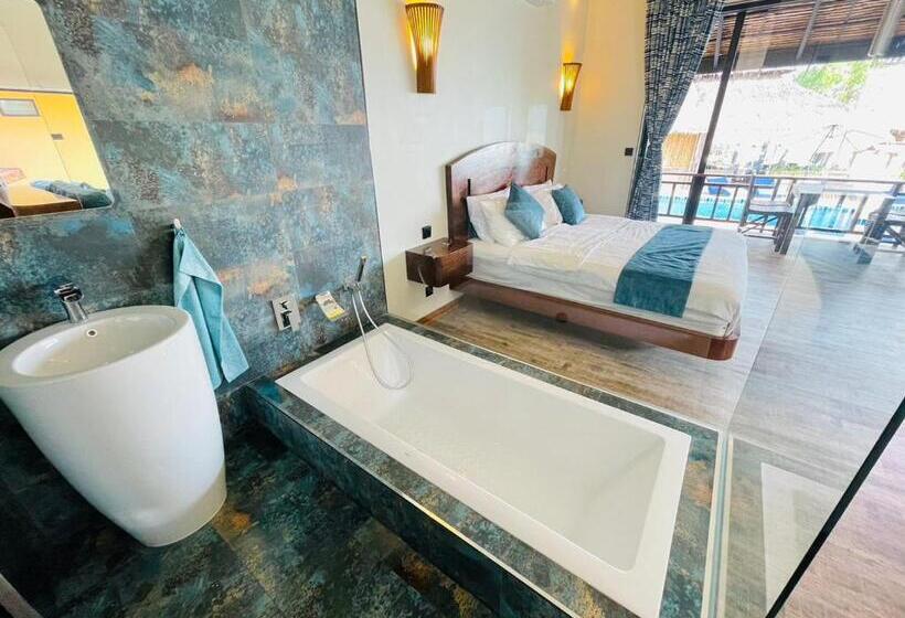 فيلا غرفة نوم واحدة مطلّة علي البحر, Absolute Beachfront Resort