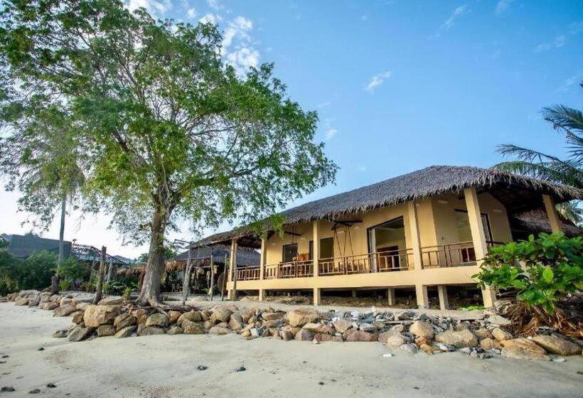فيلا غرفتين نوم مطلة على البحر, Absolute Beachfront Resort