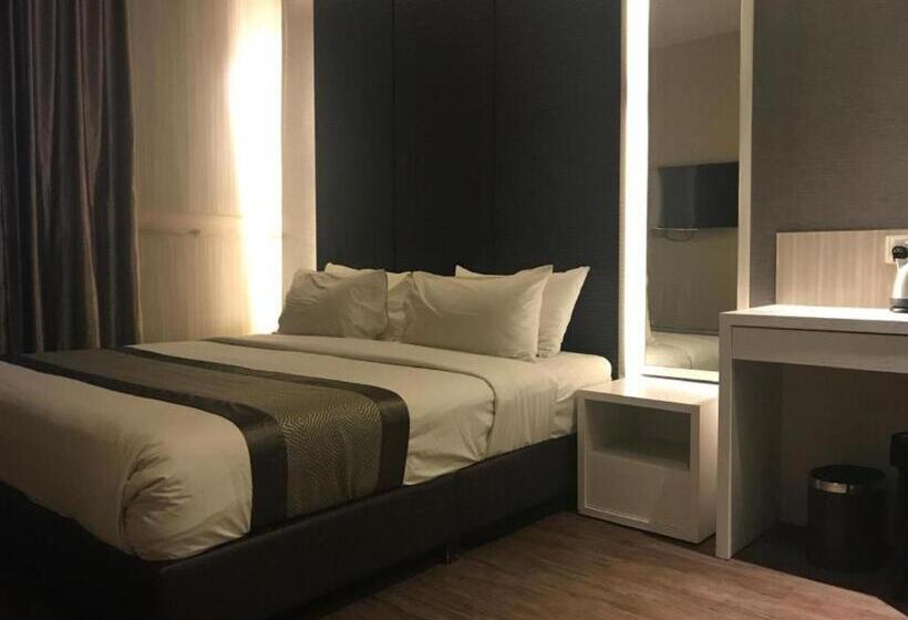 Номер Deluxe Кровать Кинг, Austin Paradise   Pulai Utama