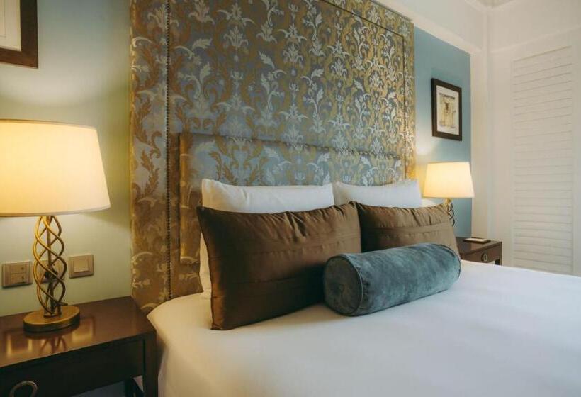 اتاق سوپریور با تخت بزرگ, Villa Rosa Kempinski