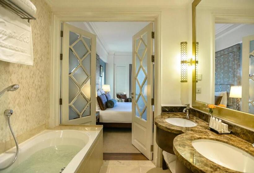 اتاق لوکس با تخت بزرگ, Villa Rosa Kempinski