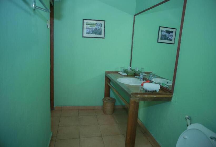 Номер Superior Вид на Сад, Sea World Club Beach Resort & Dive Center