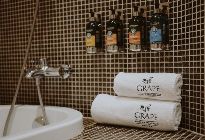 Номер Deluxe, Grape