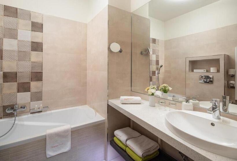 スーペリアファミリールーム, Kehida Termál Resort & Spa