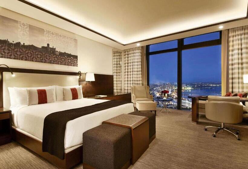 اتاق لوکس با تخت بزرگ, Fairmont Baku  Flame Towers
