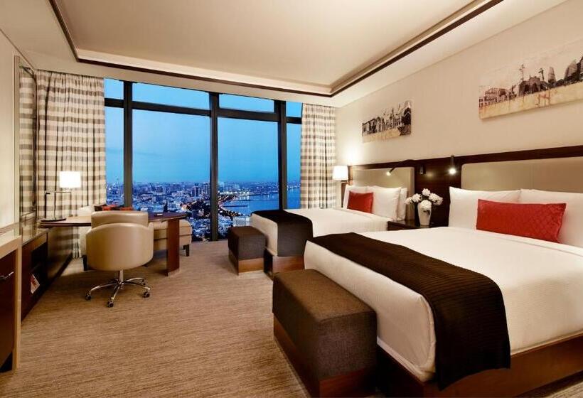 اتاق لوکس با چشم‌انداز باغ, Fairmont Baku  Flame Towers