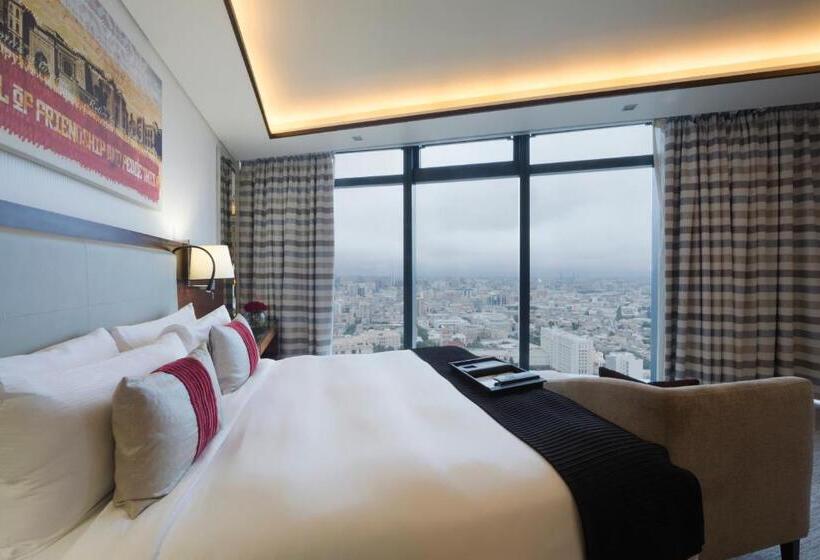 سوییت با چشم‌انداز دریا, Fairmont Baku  Flame Towers