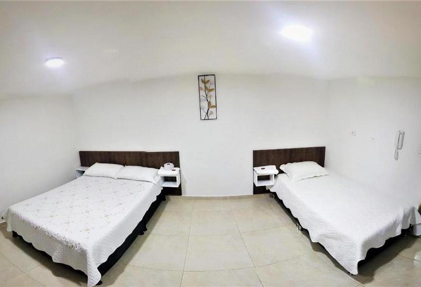 Номер Стандарт Трехместный, Hersua Hotel Boutique