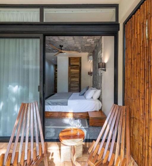 اتاق استاندارد با تخت بزرگ, Irie Tulum