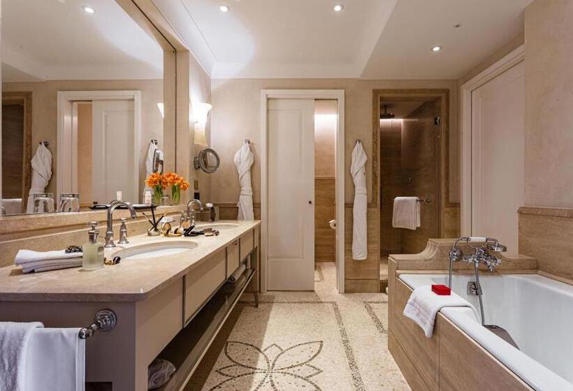 سوئیت پرستیژ با چشم انداز, Palazzo Parigi Hotel & Grand Spa   Lhw