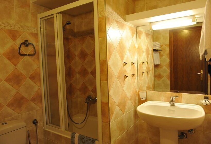 小型套房, Katerina