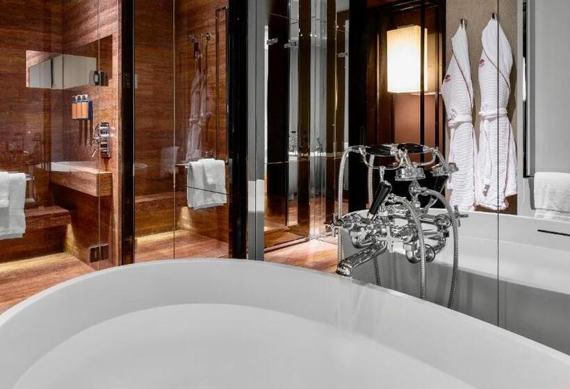 Номер Клуб, Mandarin Oriental Guangzhou