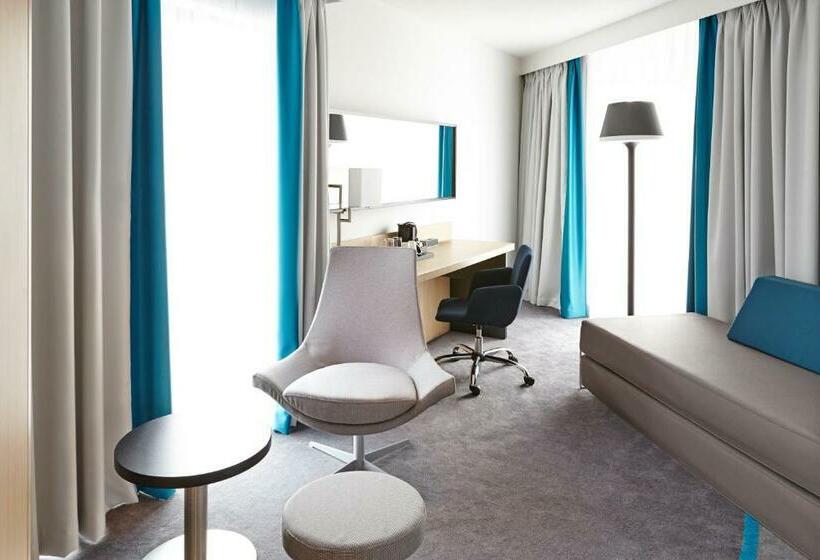 Номер Superior, Novotel London Wembley