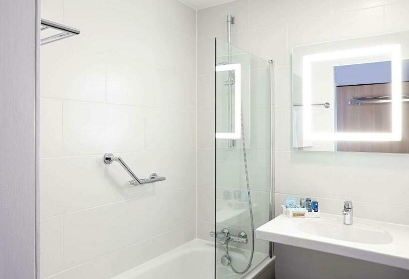 Номер Executive, Novotel London Wembley