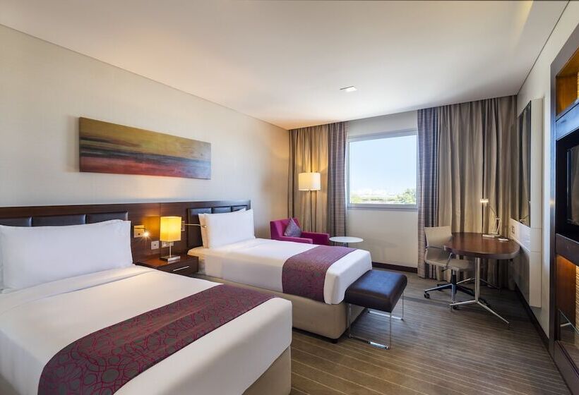اتاق استاندارد با چشم‌انداز استخر, Holiday Inn Alseeb Muscat, An Ihg
