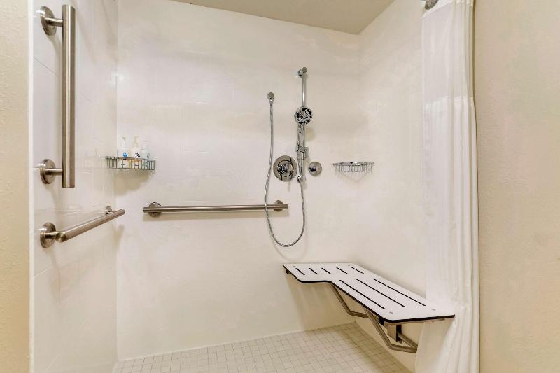 Номер Стандарт Адаптированный для Инвалидов, Sonesta Select San Francisco Airport Oyster Point Waterfront