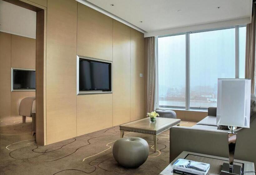 Люкс, Langham Place Guangzhou   Walking Distance To Canton Fair & Overseas Buyers Registration Service