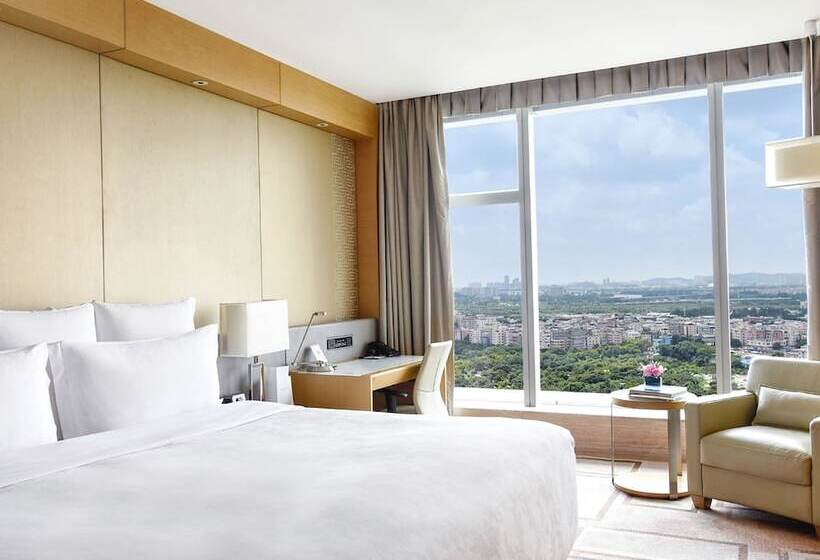 Номер Executive, Langham Place Guangzhou   Walking Distance To Canton Fair & Overseas Buyers Registration Service