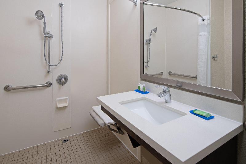 장애인을 위한 스위트, Holiday Inn Express & Suites   Valencia   Santa Clarita, An Ihg