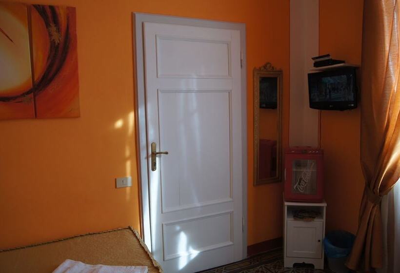 اتاق عادی, B&b La Mimosa