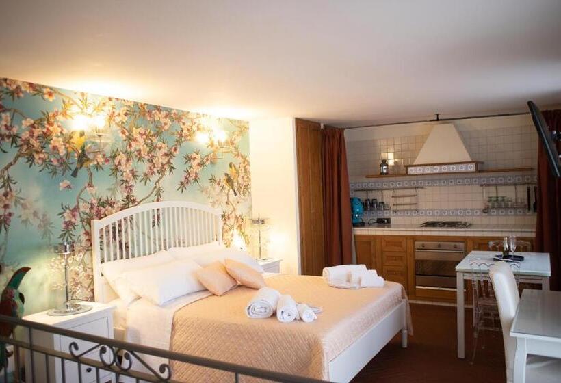 Suite with Terrace, Bed Boutique Napoli Colors