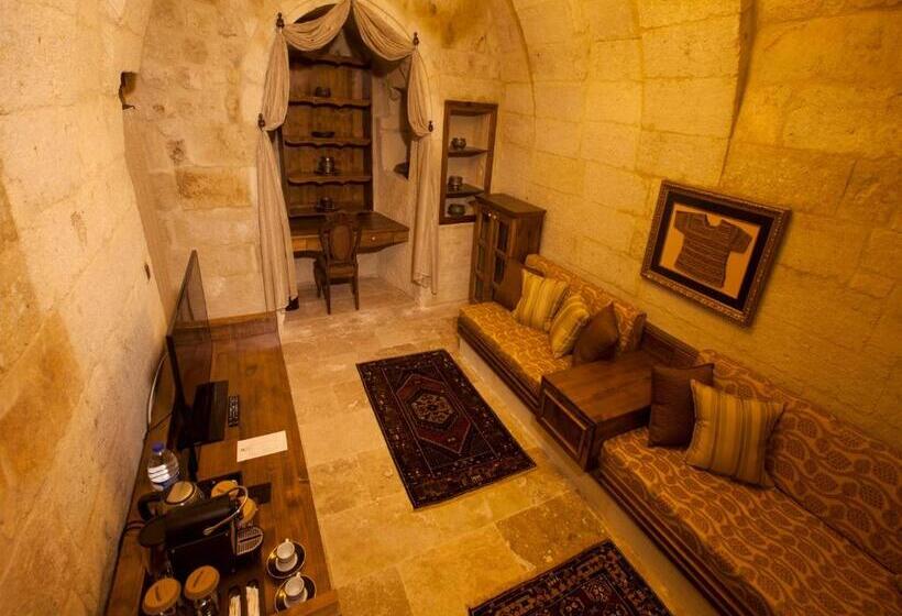 Люкс с Бассейном, Kayakapi Premium Caves  Cappadocia