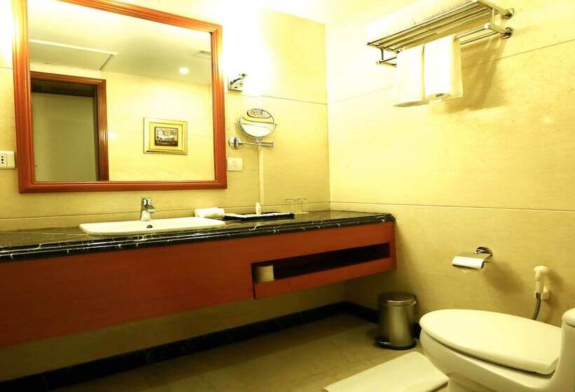 Номер Deluxe, Ramada By Wyndham Amritsar